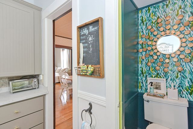 24 Main St, Upton, MA 01568
