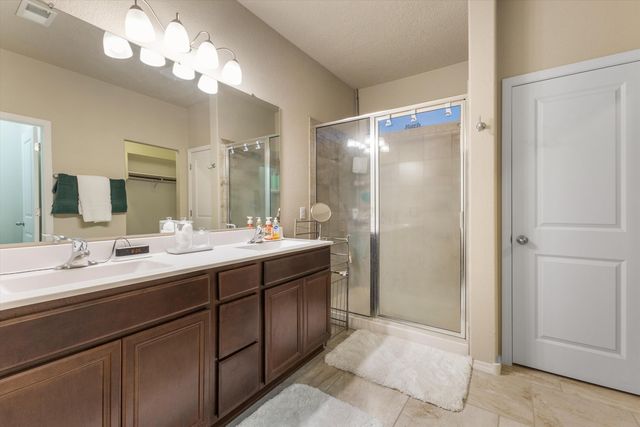 1412 Terrazas Court, Los Lunas, NM 87031