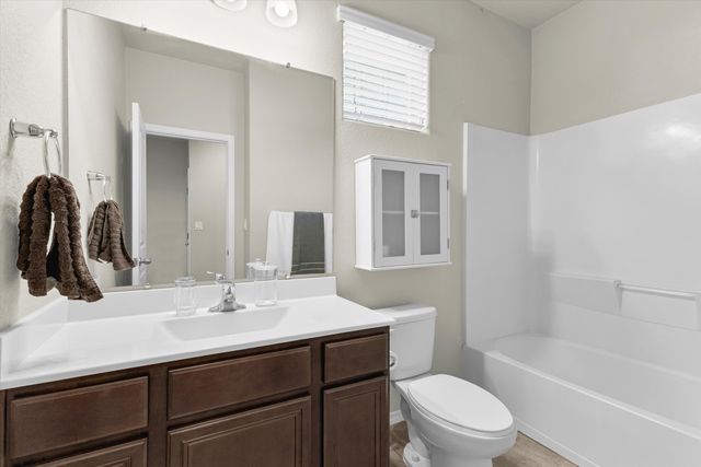 1412 Terrazas Court, Los Lunas, NM 87031