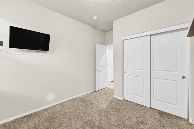 1412 Terrazas Court, Los Lunas, NM 87031