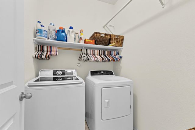 1412 Terrazas Court, Los Lunas, NM 87031