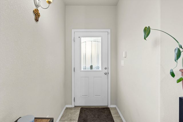 1412 Terrazas Court, Los Lunas, NM 87031