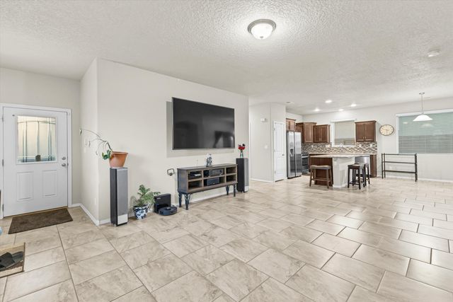 1412 Terrazas Court, Los Lunas, NM 87031