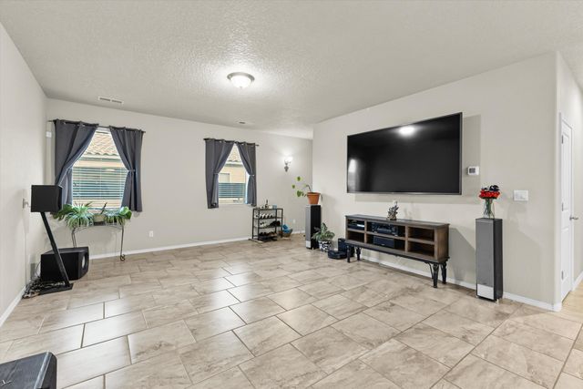 1412 Terrazas Court, Los Lunas, NM 87031