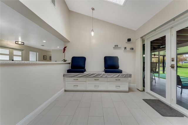 9501 E Palmetto Club Lane E 9501, Palmetto Bay, FL 33157