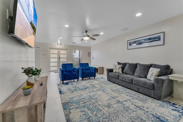 9501 E Palmetto Club Lane E 9501, Palmetto Bay, FL 33157