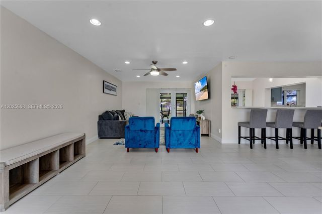 9501 E Palmetto Club Lane E 9501, Palmetto Bay, FL 33157
