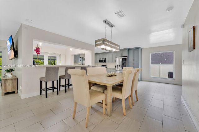 9501 E Palmetto Club Lane E 9501, Palmetto Bay, FL 33157