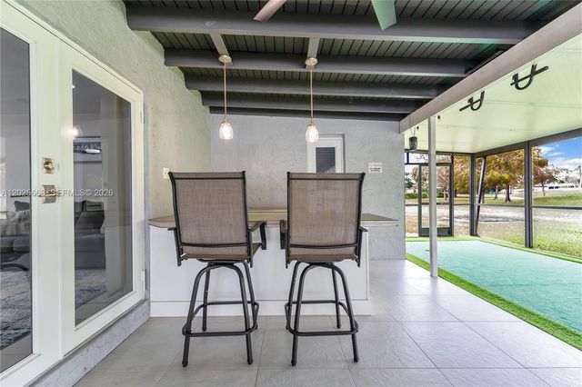 9501 E Palmetto Club Lane E 9501, Palmetto Bay, FL 33157