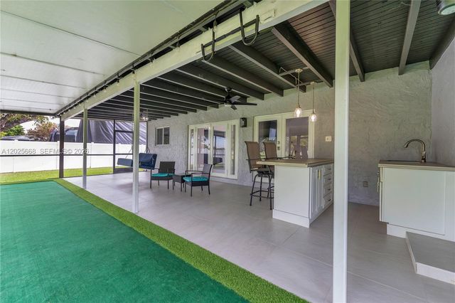 9501 E Palmetto Club Lane E 9501, Palmetto Bay, FL 33157