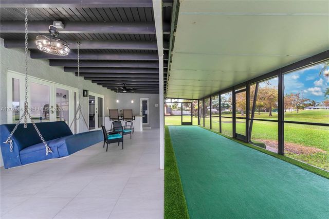 9501 E Palmetto Club Lane E 9501, Palmetto Bay, FL 33157