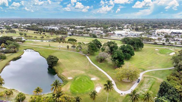 9501 E Palmetto Club Lane E 9501, Palmetto Bay, FL 33157