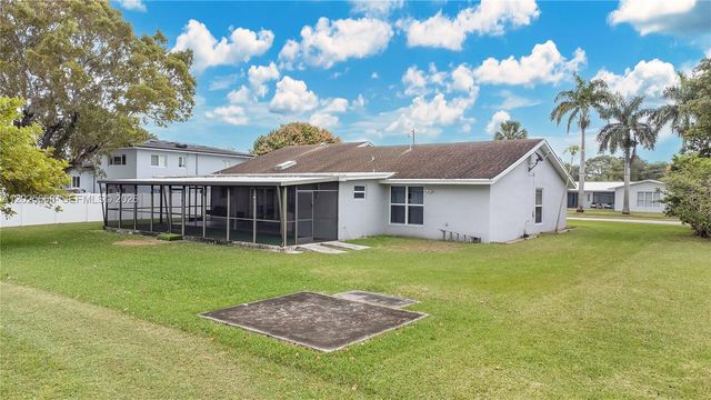 9501 E Palmetto Club Lane E 9501, Palmetto Bay, FL 33157