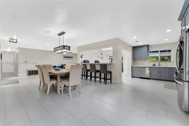 9501 E Palmetto Club Lane E 9501, Palmetto Bay, FL 33157