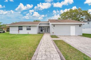 9501 E Palmetto Club Lane E 9501, Palmetto Bay, FL 33157