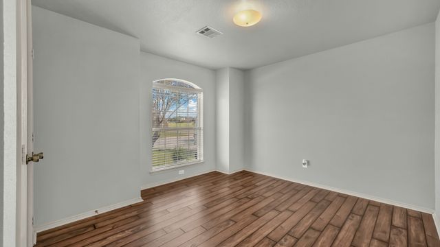 9609 Maryville Lane, Fort Worth, TX 76108