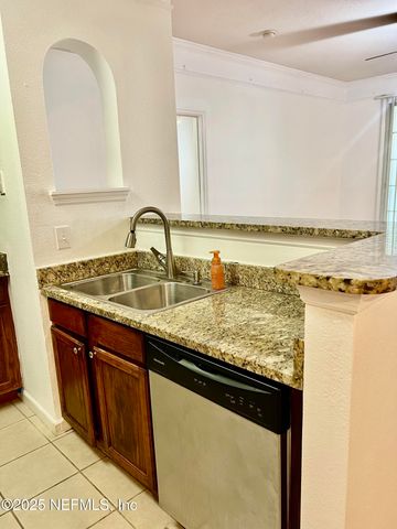 8550 TOUCHTON Road 922, Jacksonville, FL 32216