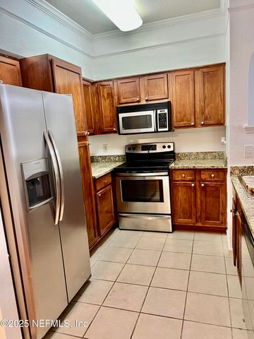 8550 TOUCHTON Road 922, Jacksonville, FL 32216