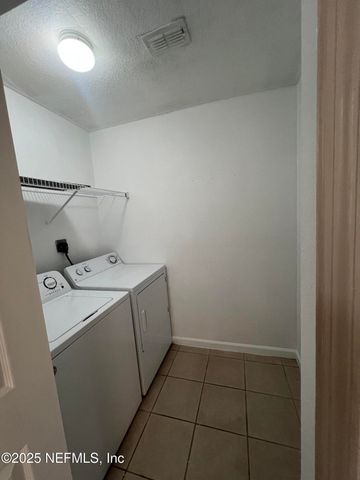 8550 TOUCHTON Road 922, Jacksonville, FL 32216