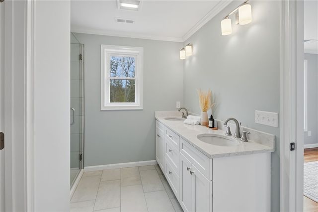 24 Cassidy Trail, Coventry, RI 02816