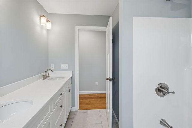 24 Cassidy Trail, Coventry, RI 02816