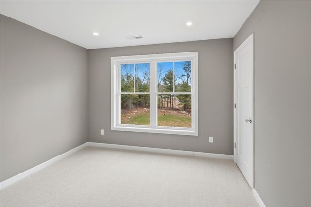 24 Cassidy Trail, Coventry, RI 02816