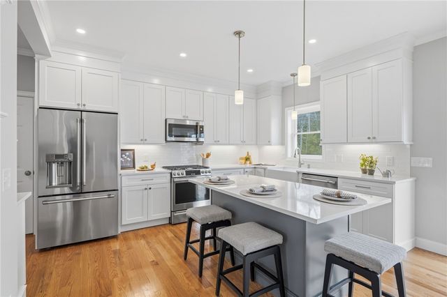 24 Cassidy Trail, Coventry, RI 02816