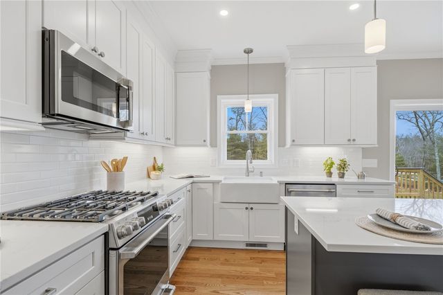 24 Cassidy Trail, Coventry, RI 02816