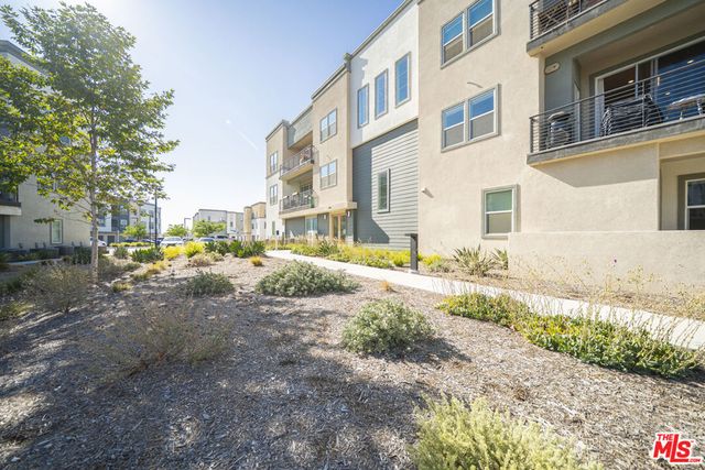 27409 Journey Place 205, Valencia, CA 91381