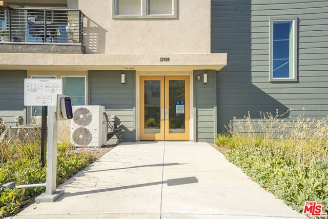 27409 Journey Place 205, Valencia, CA 91381