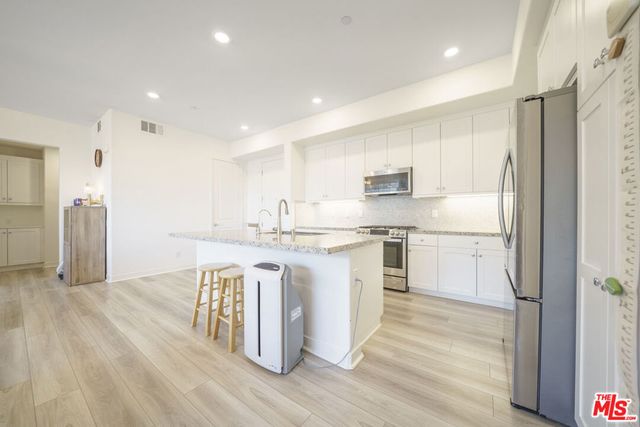 27409 Journey Place 205, Valencia, CA 91381