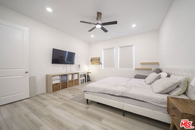 27409 Journey Place 205, Valencia, CA 91381