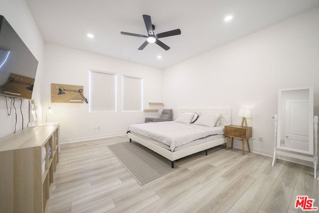 27409 Journey Place 205, Valencia, CA 91381