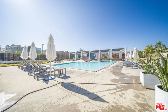 27409 Journey Place 205, Valencia, CA 91381