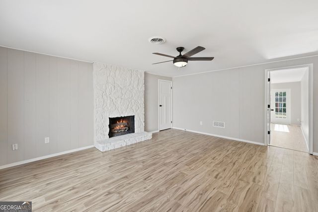 1130 Worthington Hills Drive, Roswell, GA 30076