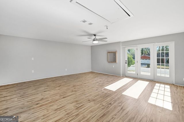 1130 Worthington Hills Drive, Roswell, GA 30076