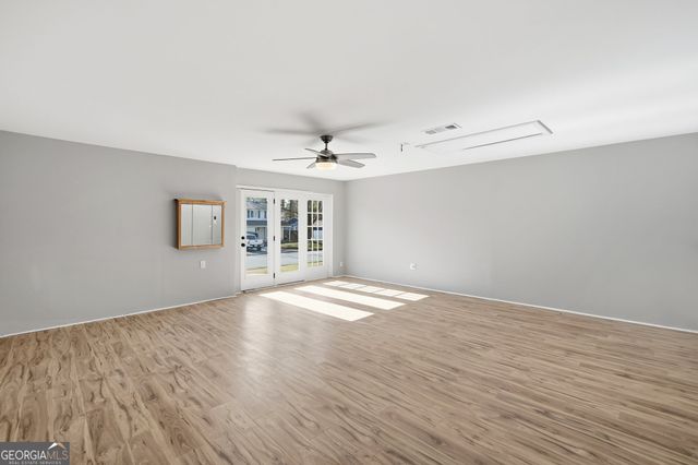 1130 Worthington Hills Drive, Roswell, GA 30076