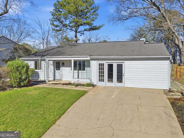 1130 Worthington Hills Drive, Roswell, GA 30076