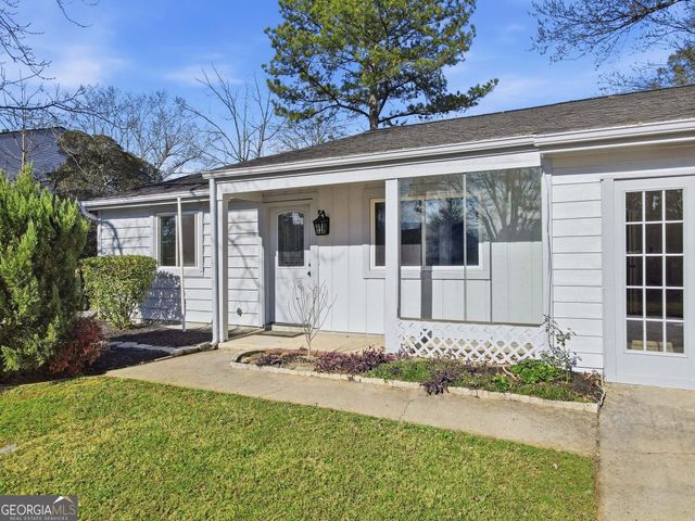 1130 Worthington Hills Drive, Roswell, GA 30076