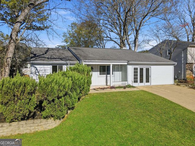 1130 Worthington Hills Drive, Roswell, GA 30076