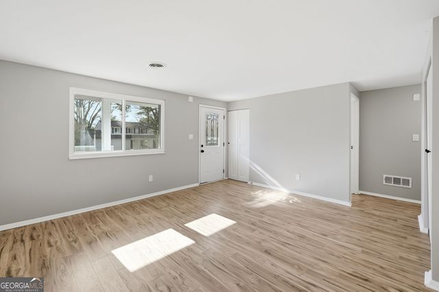 1130 Worthington Hills Drive, Roswell, GA 30076