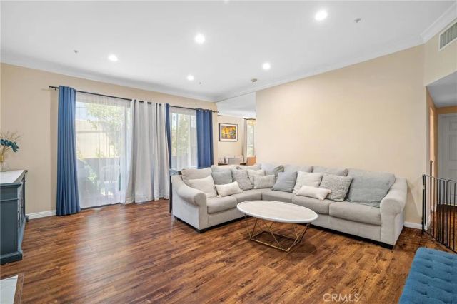 335 Concord D, Glendale, CA 91203