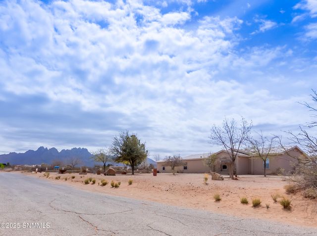 7650 Cortez Drive, Las Cruces, NM 88011