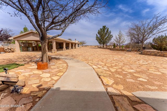 7650 Cortez Drive, Las Cruces, NM 88011