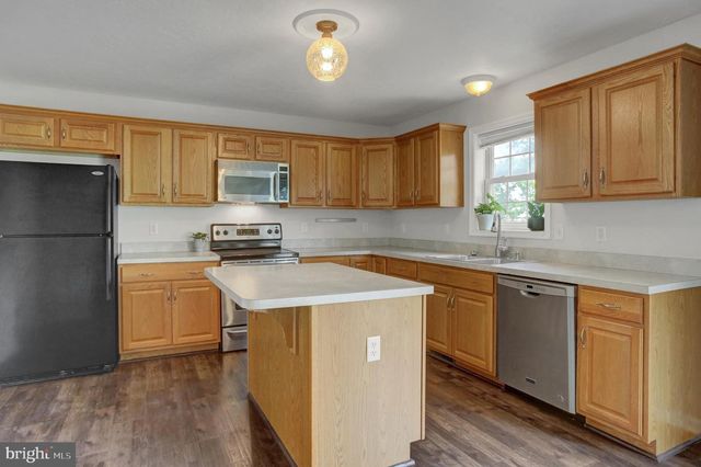 201 ELEAH'S XING, Greencastle, PA 17225