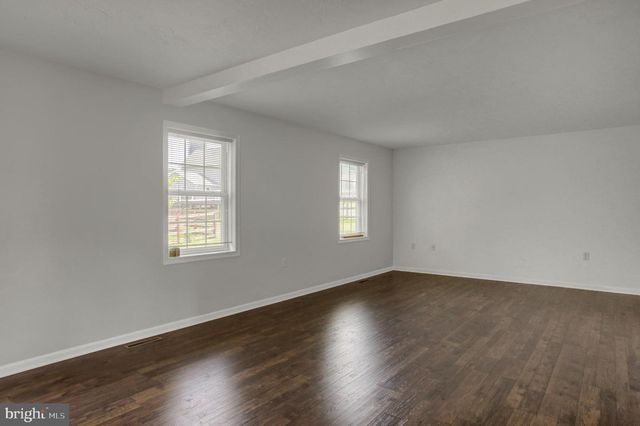 201 ELEAH'S XING, Greencastle, PA 17225