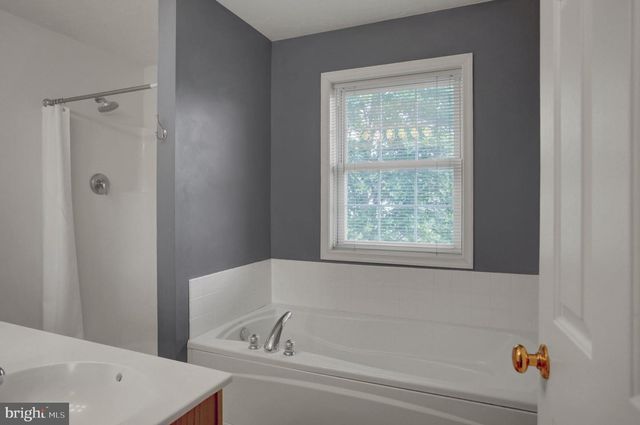 201 ELEAH'S XING, Greencastle, PA 17225