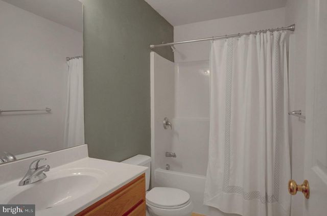 201 ELEAH'S XING, Greencastle, PA 17225
