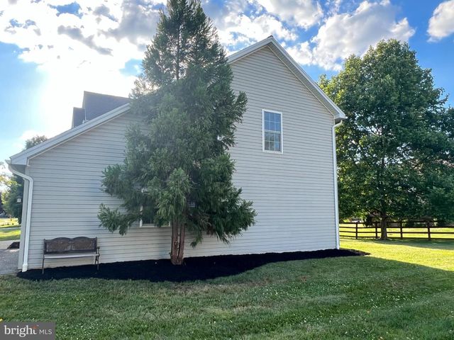 201 ELEAH'S XING, Greencastle, PA 17225