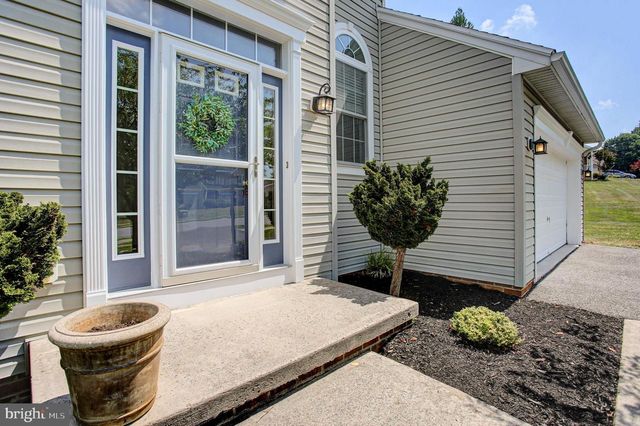 201 ELEAH'S XING, Greencastle, PA 17225